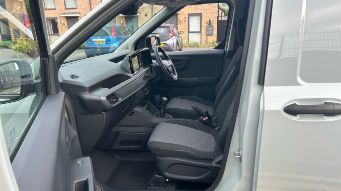 Ford Transit Courier Petrol 1.0 EcoBoost 125ps Trend Van Auto - Image 13